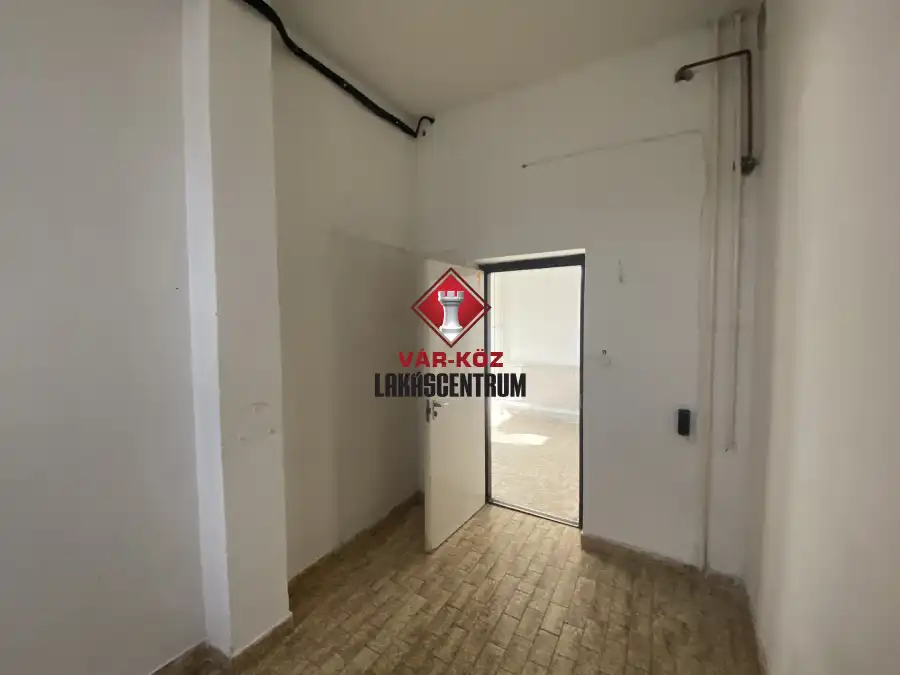 kiadó raktár, Budaörs