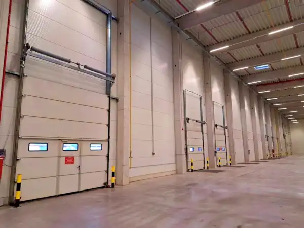 Kiadó raktár, Budapest, XV. kerület 1905 m² 3.94 M Ft/hó + Áfa