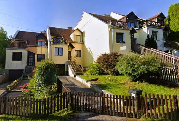 Kiadó sorház, Nagykovácsi 5 szoba 101 m² 489 E Ft/hó