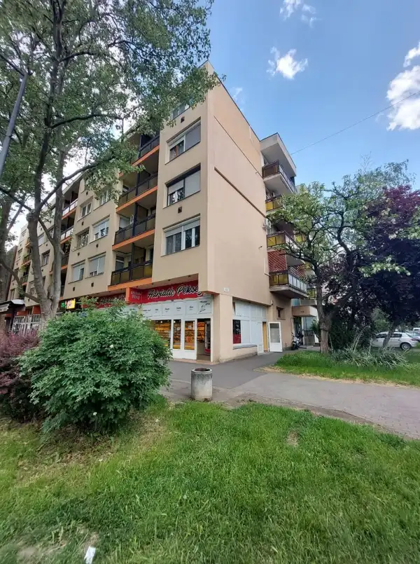 Kiadó téglalakás, Békéscsaba 3 szoba 76 m² 130 E Ft/hó