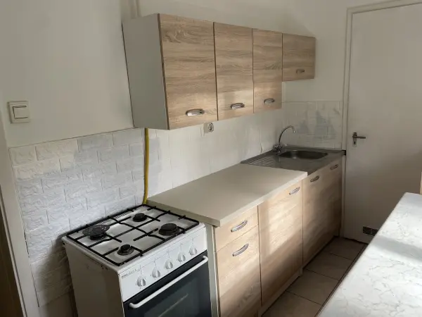 Kiadó téglalakás, Békéscsaba 1 szoba 39 m² 85 E Ft/hó