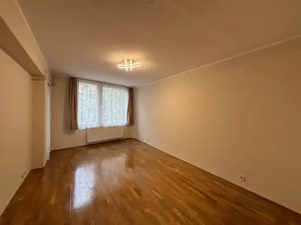Kiadó téglalakás, Békéscsaba 3 szoba 82 m² 175 E Ft/hó
