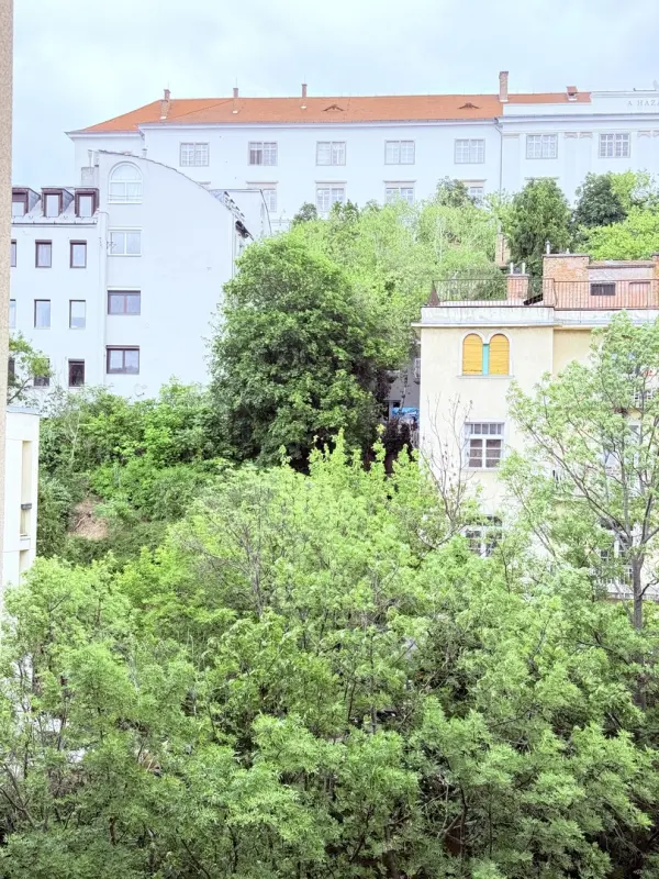 Kiadó téglalakás, Budapest, I. kerület 1+1 szoba 34 m² 240 E Ft/hó