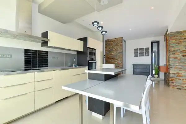 Kiadó téglalakás, Budapest, II. kerület 4 szoba 140 m² 940 E Ft/hó