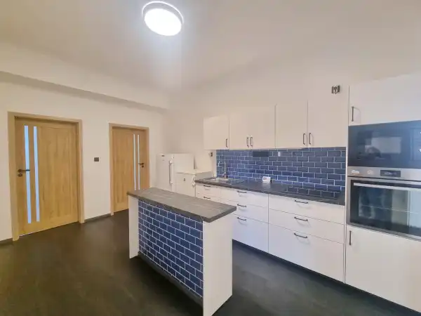 Kiadó téglalakás, Budapest, IX. kerület 3 szoba 110 m² 600 E Ft/hó