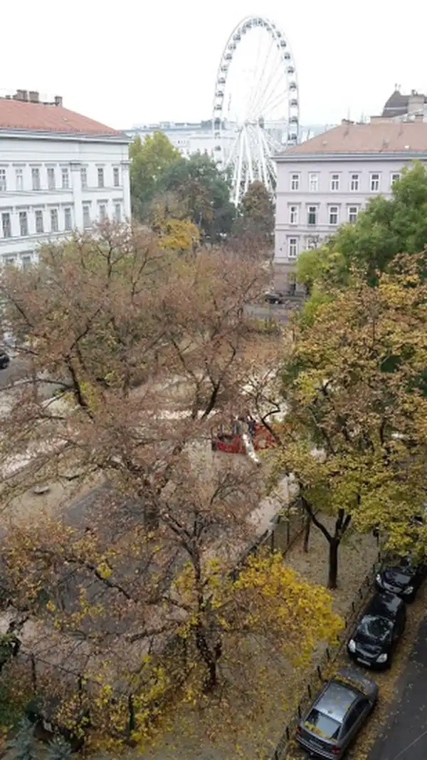 Kiadó téglalakás, Budapest, V. kerület 3 szoba 101 m² 560 E Ft/hó