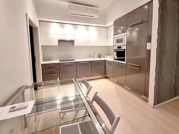 Kiadó téglalakás, Budapest, VIII. kerület 4 szoba 98 m² 450 E Ft/hó