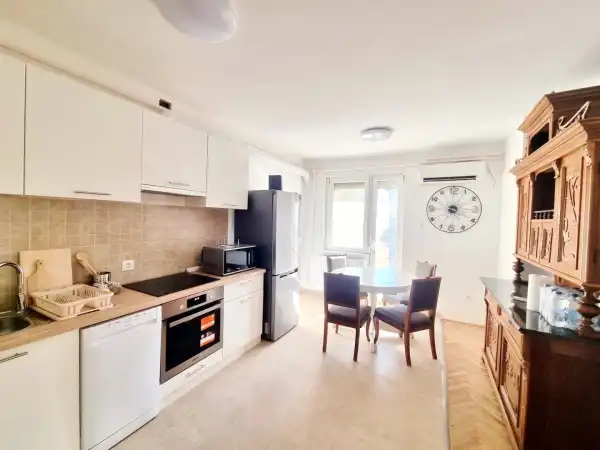 Kiadó téglalakás, Budapest, XI. kerület 3 szoba 65 m² 320 E Ft/hó