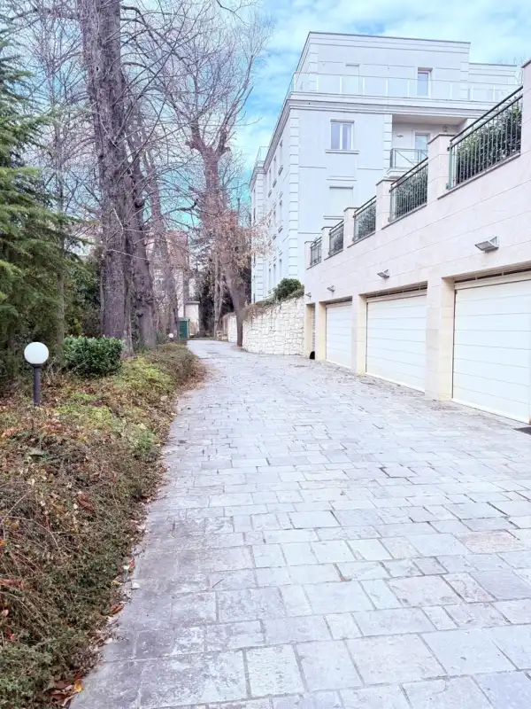 Kiadó téglalakás, Budapest, XI. kerület 5 szoba 180 m² 263.52 M Ft/hó
