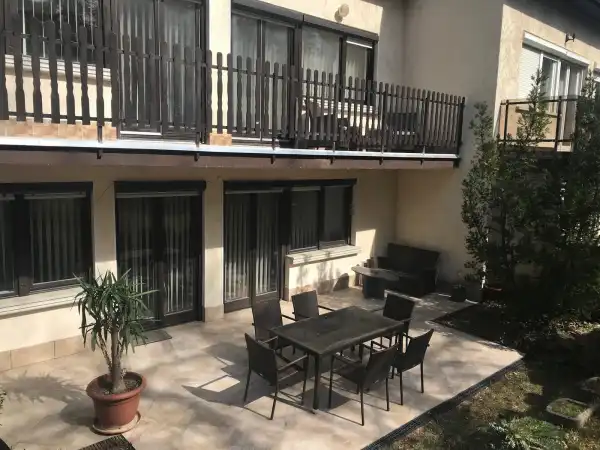 Kiadó téglalakás, Budapest, XII. kerület 5 szoba 220 m² 918 E Ft/hó