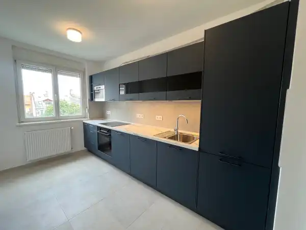 Kiadó téglalakás, Budapest, XII. kerület 4 szoba 110 m² 670 E Ft/hó