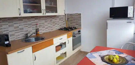 kiadó téglalakás, Eger