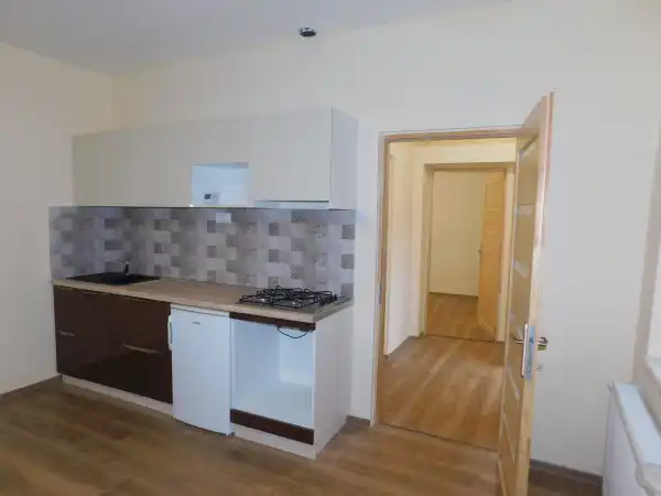 Kiadó téglalakás, Eger 2+1 szoba 55 m² 250 E Ft/hó