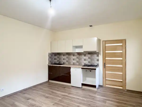 Kiadó téglalakás, Eger 3 szoba 55 m² 180 E Ft/hó