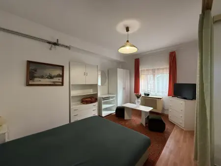 kiadó téglalakás, Komárom