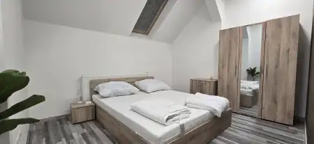 kiadó téglalakás, Paks