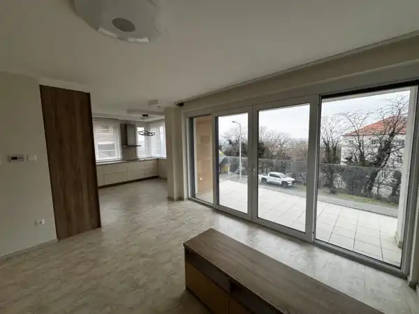 Kiadó téglalakás, Pécs 3 szoba 74 m² 355 E Ft/hó