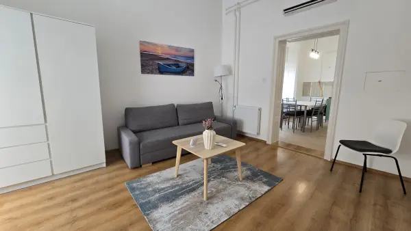 Kiadó téglalakás, Pécs 2 szoba 62 m² 245 E Ft/hó