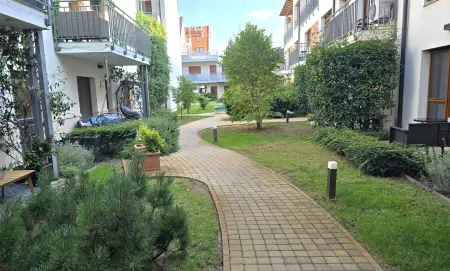 kiadó téglalakás, Pécs