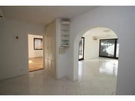 kiadó téglalakás, Solymár