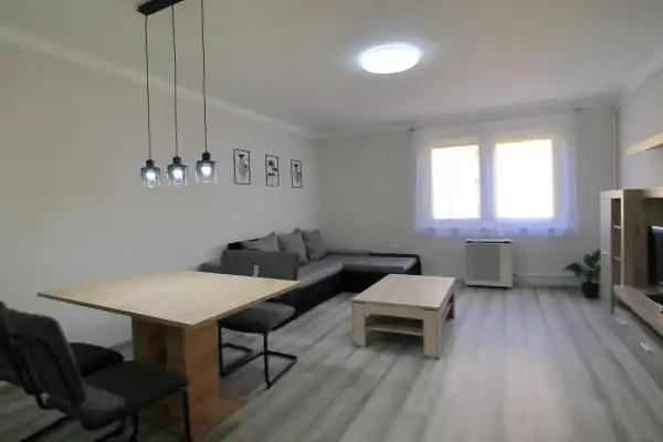 Kiadó téglalakás, Szeged 2 szoba 50 m² 190 E Ft/hó