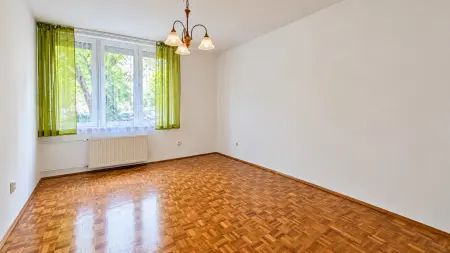 kiadó téglalakás, Szeged