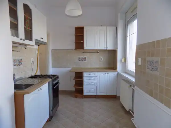 Kiadó téglalakás, Székesfehérvár 1+2 szoba 57 m² 180 E Ft/hó