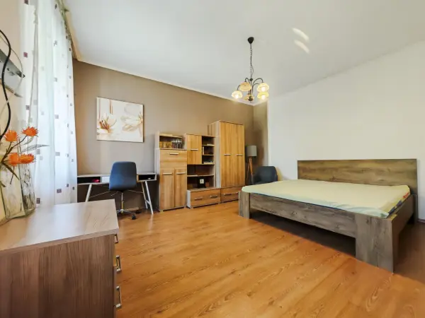 Kiadó téglalakás, Tata 1 szoba 38 m² 185 E Ft/hó