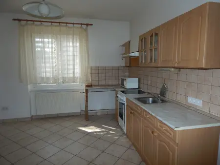 kiadó téglalakás, Tatabánya