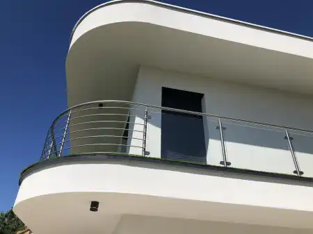 kiadó új építésű családi ház, Budaörs