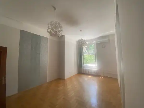 Kiadó újszerű iroda, Budapest, VI. kerület 1 szoba 26 m² 180 E Ft/hó + Áfa