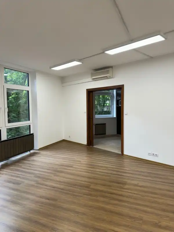 Kiadó újszerű iroda, Budapest, XI. kerület 3 szoba 70 m² 344 E Ft/hó