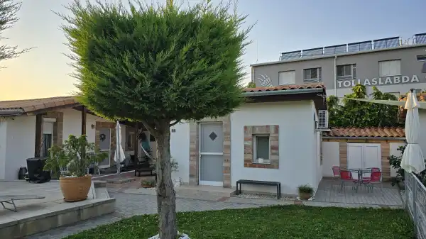 Kiadó újszerű téglalakás, Pécs 1+1 szoba 29 m² 140 E Ft/hó