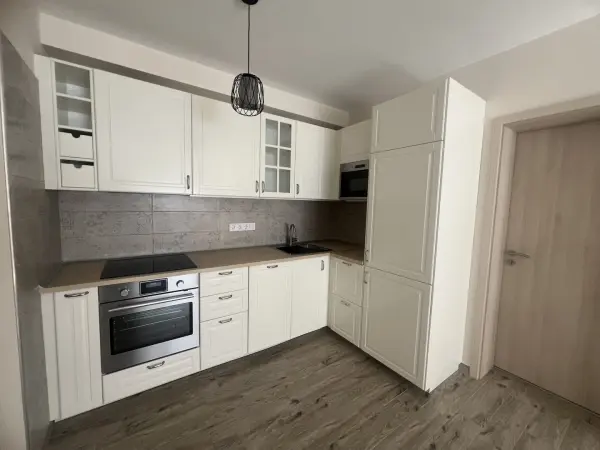 Kiadó újszerű téglalakás, Tatabánya 3 szoba 56 m² 250 E Ft/hó