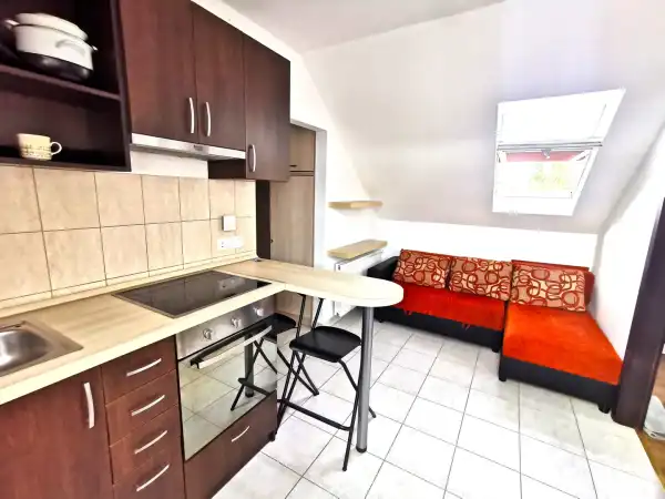 Kiadó újszerű téglalakás, Vác 1+2 szoba 30 m² 190 E Ft/hó