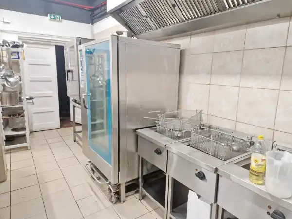 Kiadó vendéglátás, Budapest, XXI. kerület 2 szoba 170 m² 980 E Ft/hó